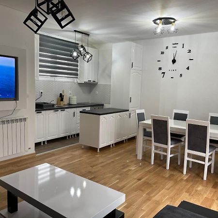 Royal Residence Apartmani 2 Pančevo Eksteriør billede