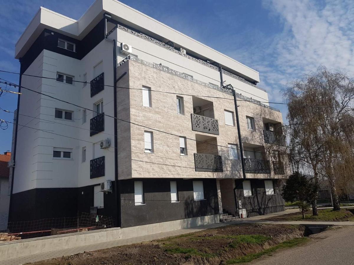 Royal Residence Apartmani 2 Pančevo Eksteriør billede