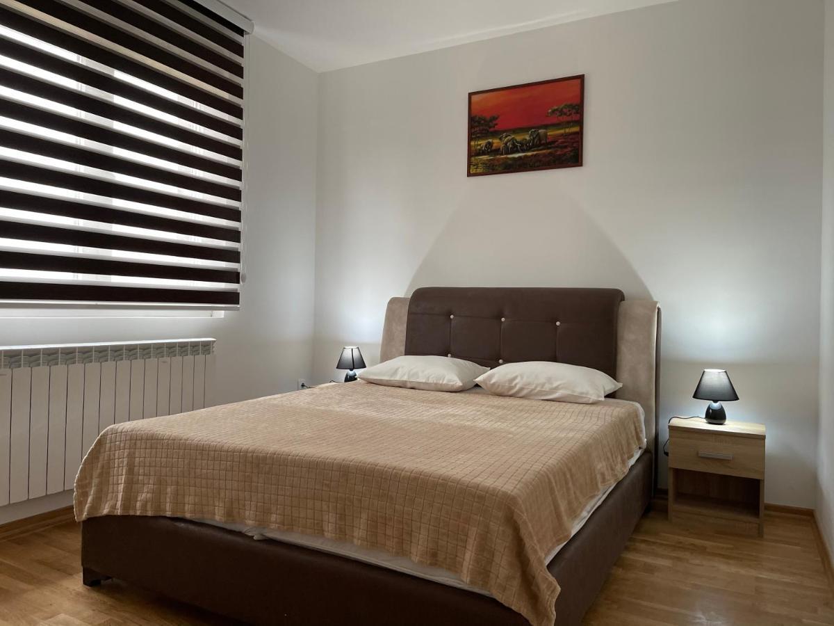 Royal Residence Apartmani 2 Pančevo Eksteriør billede
