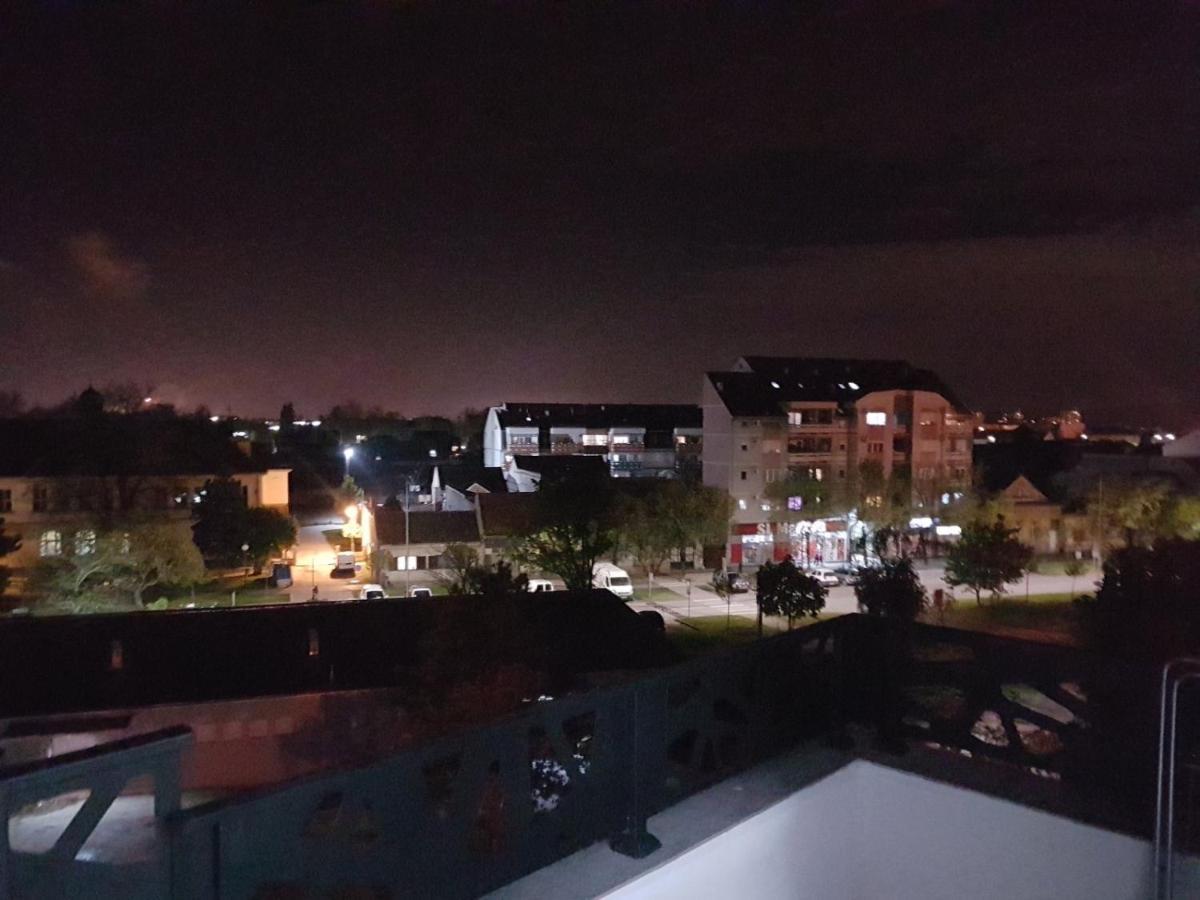 Royal Residence Apartmani 2 Pančevo Eksteriør billede
