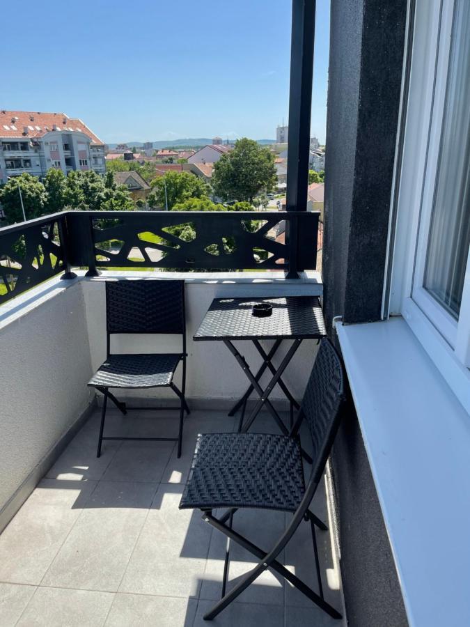 Royal Residence Apartmani 2 Pančevo Eksteriør billede